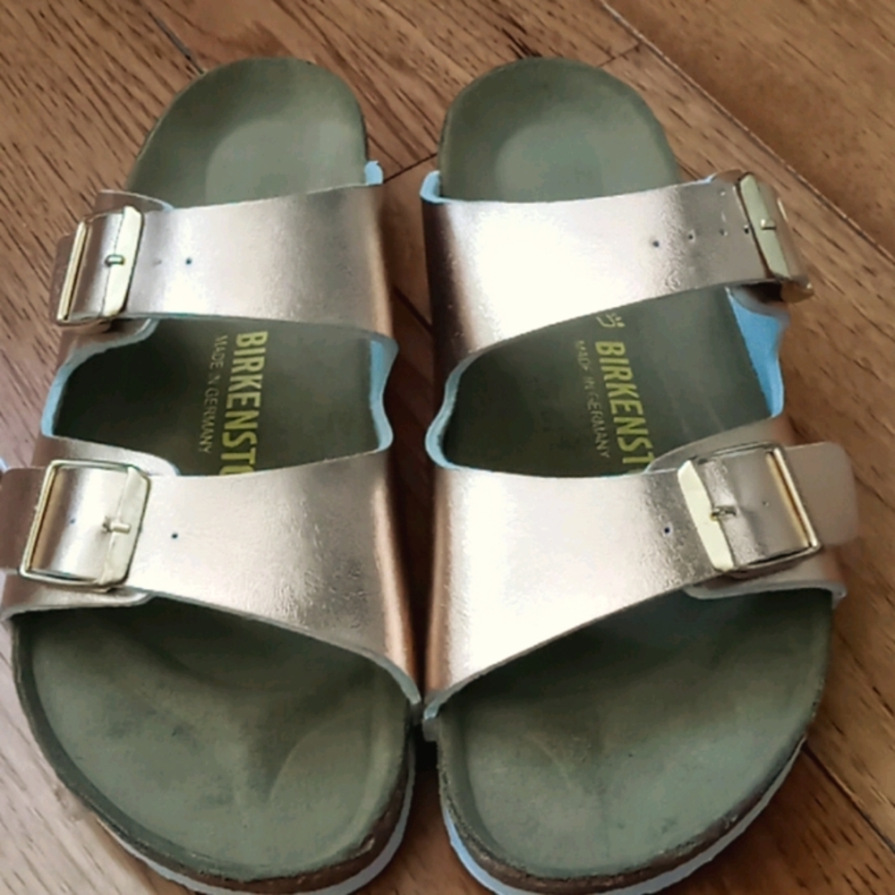 Birkenstock rose gold size 7